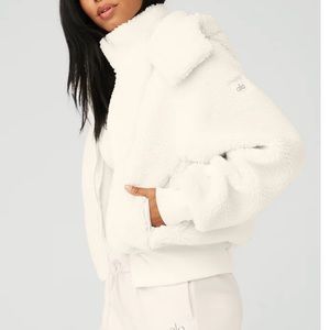 NWOT Alo Yoga Foxy Sherpa Jacket